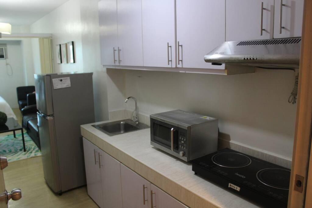 Apartment Huge A2j Executive Luxury 1br Near Abs Cbn, Gma Manila
